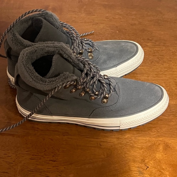 COVERSE ALL STAR SUEDE SNEAKER/ BOOT - Picture 3 of 5